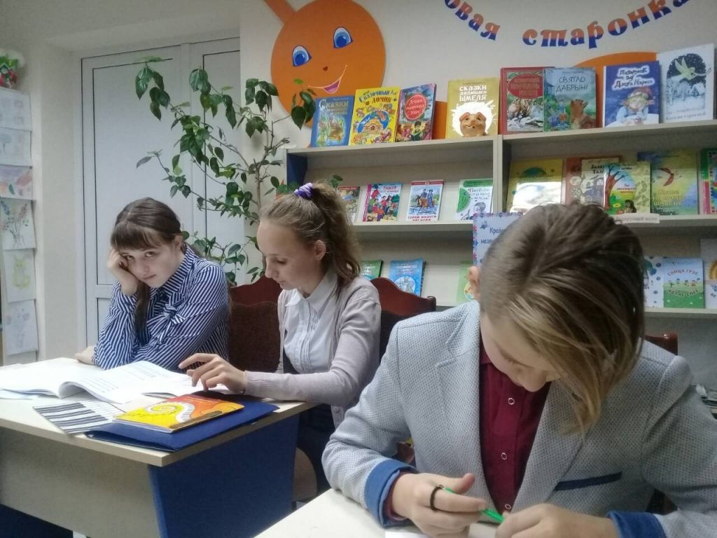 Гродненские власти — об увольнении педагога "музыкалки" без света: "С ней была лишь проведена беседа" Гродненские власти — об увольнении педагога "музыкалки" без света: "С ней была лишь проведена беседа"