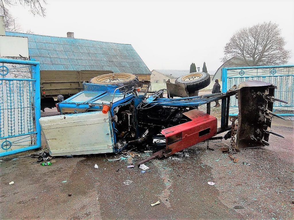 Под Гродно трактор столкнулся с грузовиком