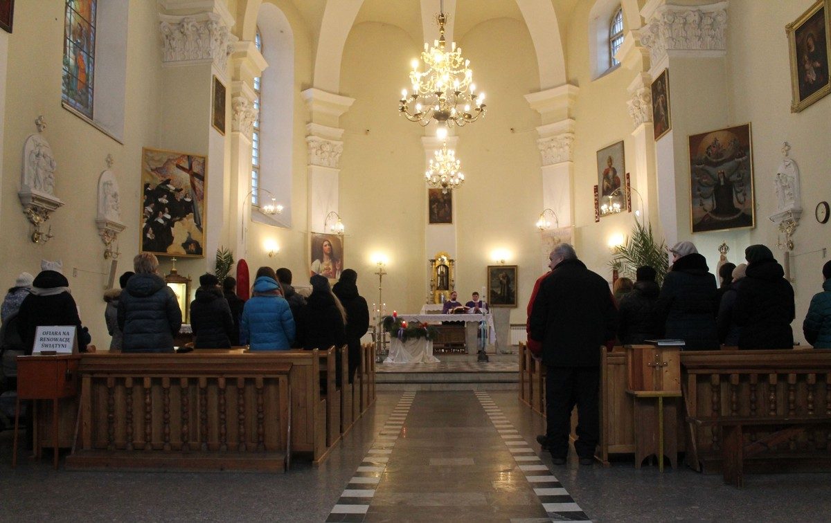 Костел, где верующие учат ксендза. Как в Гродно 20 лет проходит месса для глухонемых Костел, где верующие учат ксендза. Как в Гродно 20 лет проходит месса для глухонемых