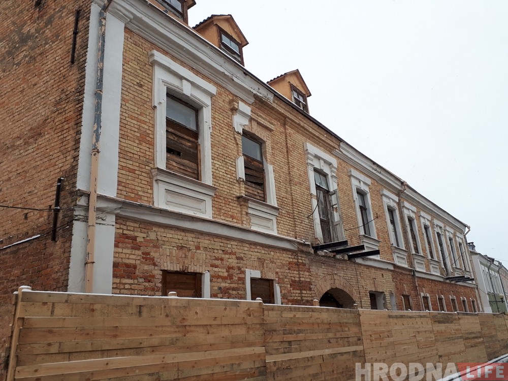 Куда пропали старинные балконы на Городничанской? Куда пропали старинные балконы на Городничанской?