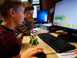 Образовательный центр ПВТ: IT-образование для взрослых и детей