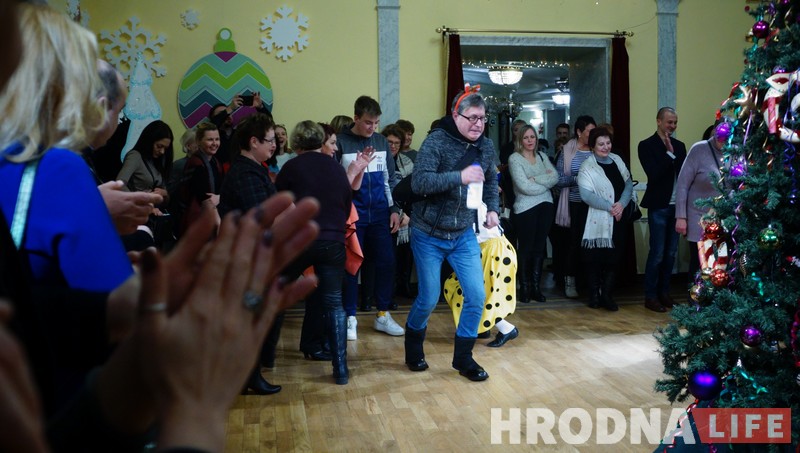 «Захотелось остаться» Литовские туристы отпраздновали Старый Новый год вместе с гродненцами в театре кукол «Захотелось остаться» Литовские туристы отпраздновали Старый Новый год вместе с гродненцами в театре кукол