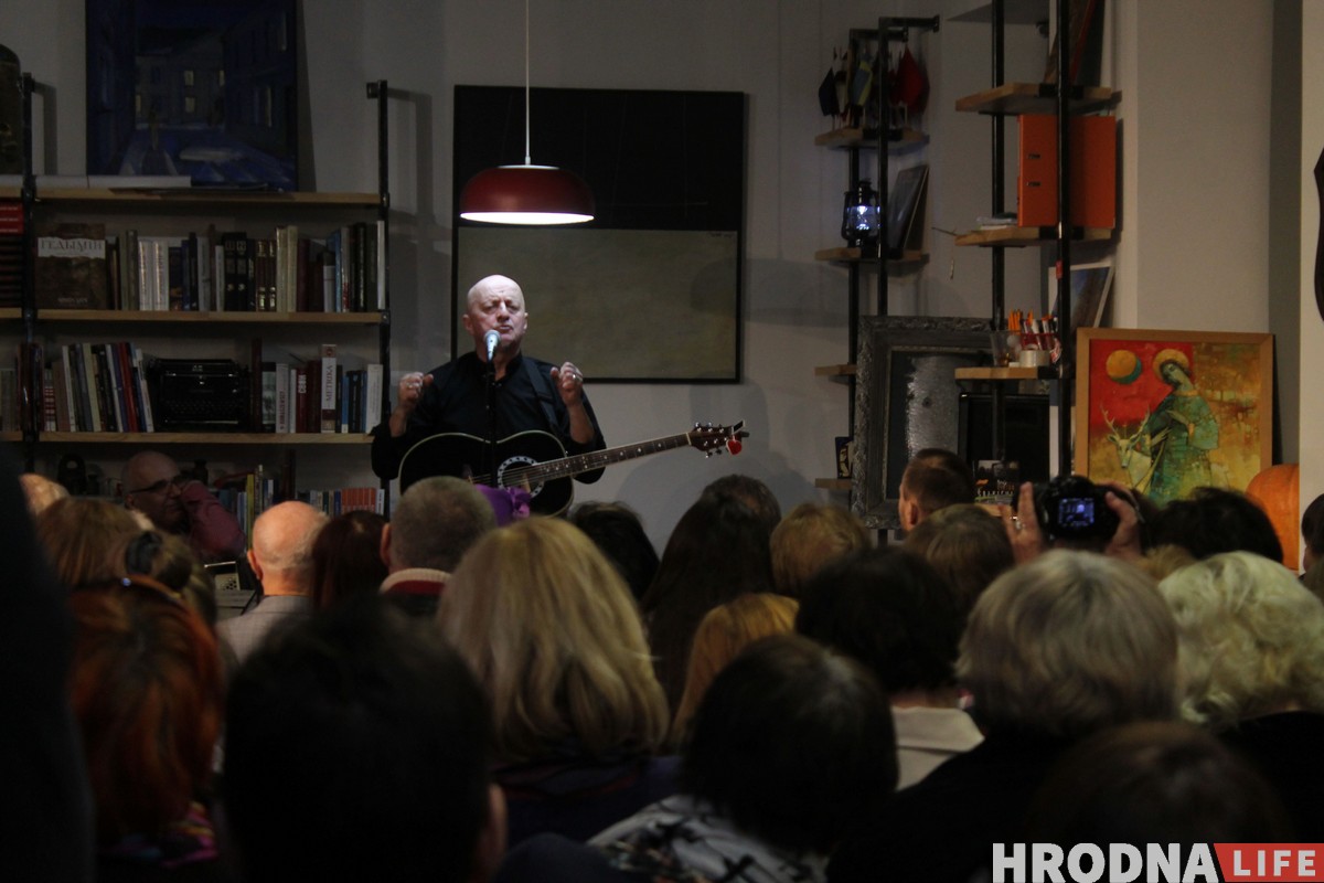 Виктор Шалкевич собрал на концерте в Гродно около 200 человек Виктор Шалкевич собрал на концерте в Гродно около 200 человек