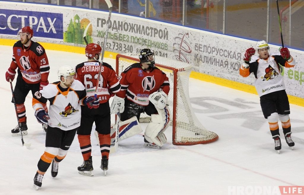Снова победа "кротов": "Неман" проиграл во втором матче полуфинала
