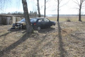 Чтобы украсть авто, парни серьезно подготовились. Но что-то пошло не так Чтобы украсть авто, парни серьезно подготовились. Но что-то пошло не так