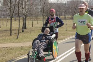 «Благотворительность это не только денежное участие». Гродненец рассказывает про опыт спортивного волонтёра