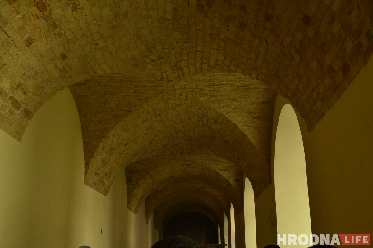 Древние иконы и лямус без единого гвоздя. На экскурсию о наследии бригиток в Гродно пришли больше сотни гродненцев Древние иконы и лямус без единого гвоздя. На экскурсию о наследии бригиток в Гродно пришли больше сотни гродненцев