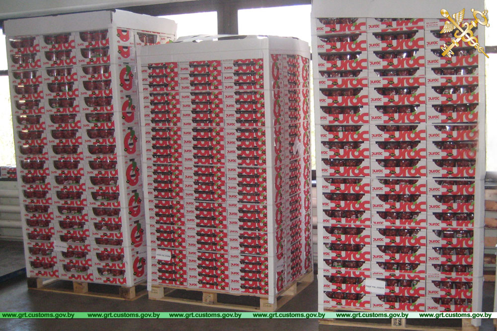 Водитель уничтожал документы на границе, чтобы никто не узнал, сколько стоит его папайя Водитель уничтожал документы на границе, чтобы никто не узнал, сколько стоит его папайя