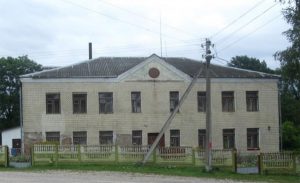 Бывшую школу под Гродно можно купить по цене нового смартфона Бывшую школу под Гродно можно купить по цене нового смартфона