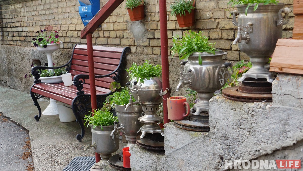 По Новому Свету с завязанными глазами. Прошлись по Гродно, который нельзя увидеть, но можно почувствовать По Новому Свету с завязанными глазами. Прошлись по Гродно, который нельзя увидеть, но можно почувствовать