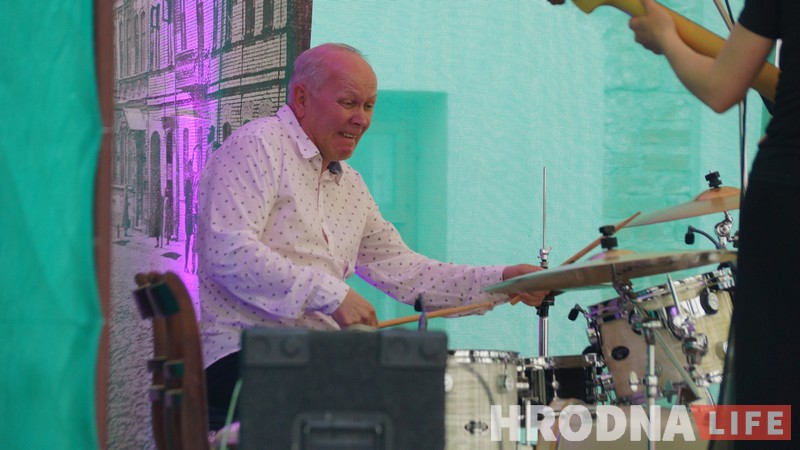 “Сломалась клавиша? Эту ноту пой!” В Гродно открыли новый сезон джазовых историй “Сломалась клавиша? Эту ноту пой!” В Гродно открыли новый сезон джазовых историй