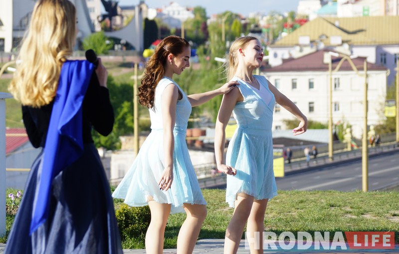 Сезон концертов у ротонды открыли ко Дню Победы Сезон концертов у ротонды открыли ко Дню Победы