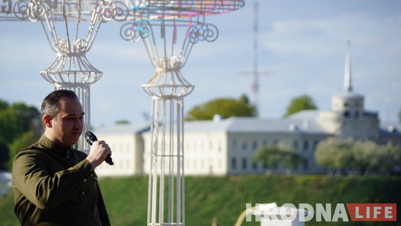 Сезон концертов у ротонды открыли ко Дню Победы Сезон концертов у ротонды открыли ко Дню Победы