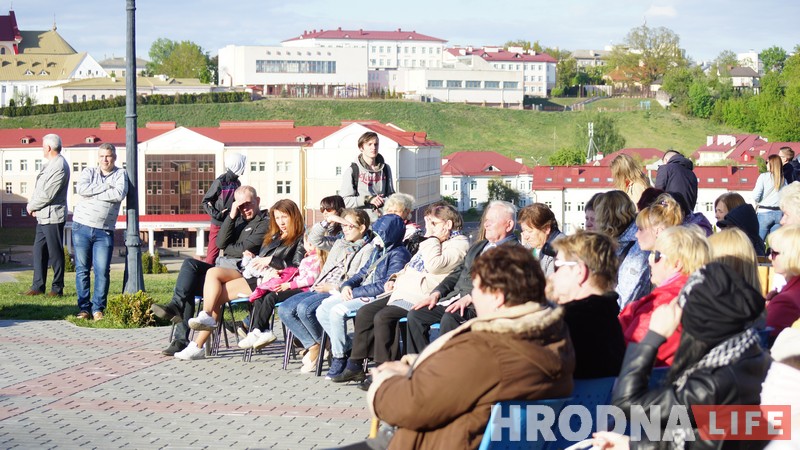 Сезон концертов у ротонды открыли ко Дню Победы Сезон концертов у ротонды открыли ко Дню Победы