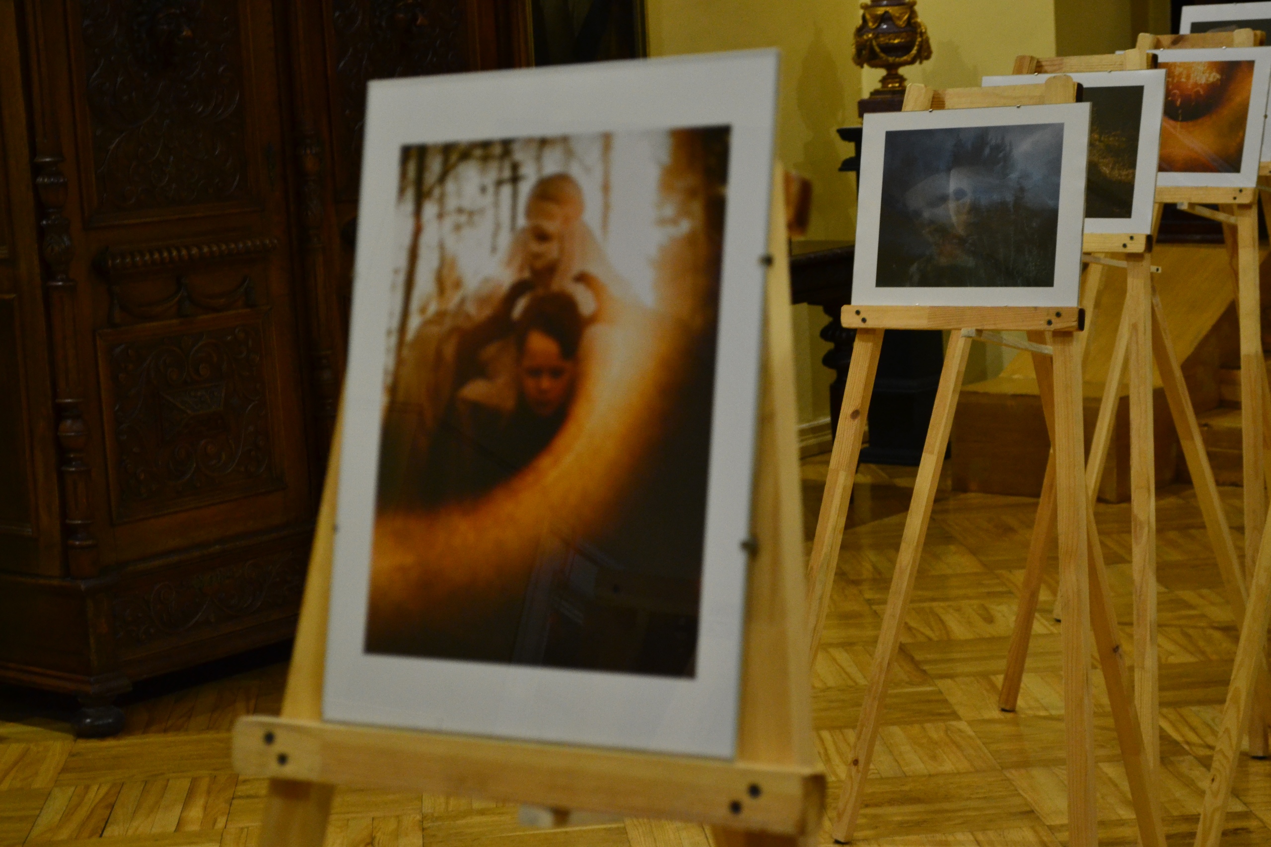 “Тут изображены мои детские страхи” – Наталья Салама рассказала о своем мистическом фотопроекте “Тут изображены мои детские страхи” – Наталья Салама рассказала о своем мистическом фотопроекте