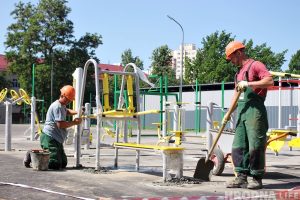 На стадион не пустили - потребовали спортивную площадку. Жители Щорса-Пролетарской показали, как сделать новый микрорайон лучше