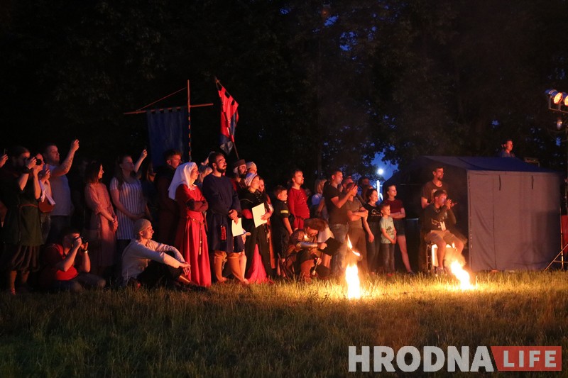 Фестиваль "Мяжа" закончили музыкой и фаер-шоу Фестиваль "Мяжа" закончили музыкой и фаер-шоу
