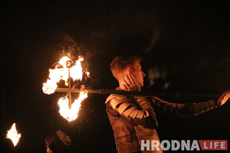 Фестиваль "Мяжа" закончили музыкой и фаер-шоу Фестиваль "Мяжа" закончили музыкой и фаер-шоу