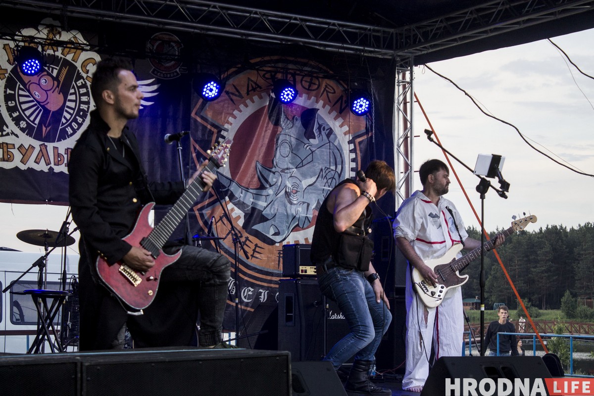 РСП, Dzieciuki и бесплатные татуировки. Как прошел байк-фестиваль «Хавайся ў бульбу-2019» РСП, Dzieciuki и бесплатные татуировки. Как прошел байк-фестиваль «Хавайся ў бульбу-2019»