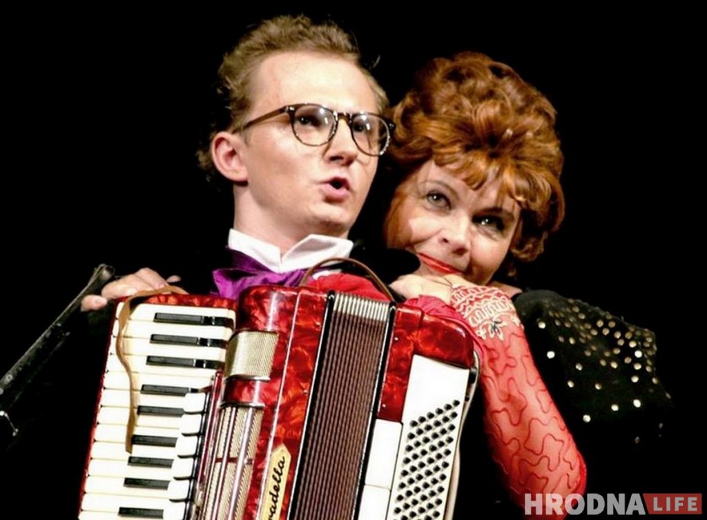 Актеры из Белостока показали гродненцам "Месть" по-польски