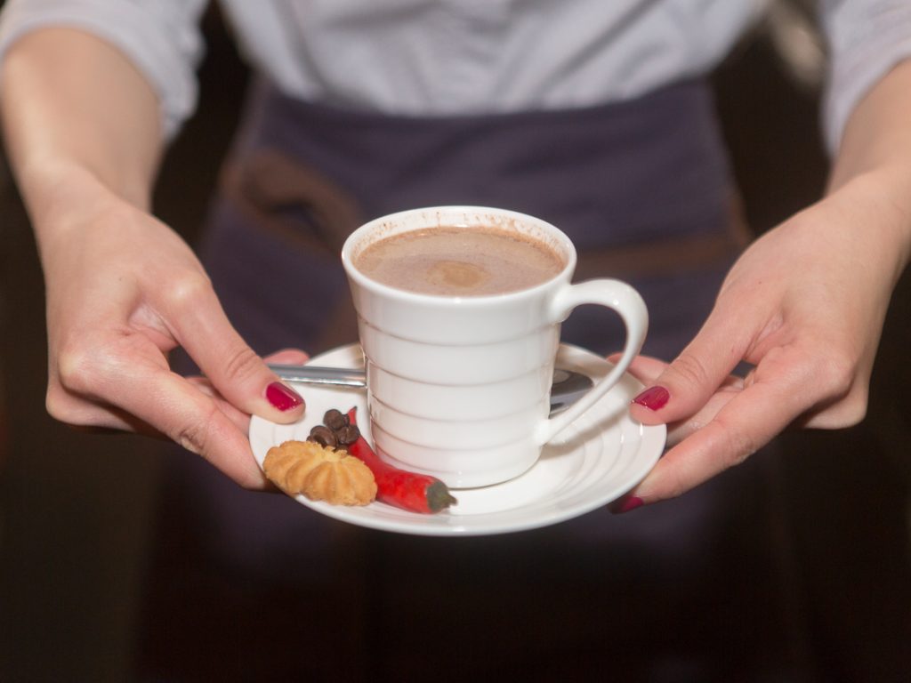 “Не только ради кофе”. В Гродно откроется кофейня, где бариста смогут поддержать разговор по-английски, по-польски и по-китайски