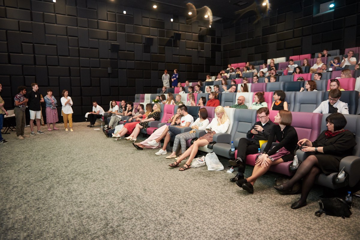 Вагон Креатона: как дизайнеры и рекламисты придумывали в поезде идеи для Hrodna.life (и не только) Вагон Креатона: как дизайнеры и рекламисты придумывали в поезде идеи для Hrodna.life (и не только)