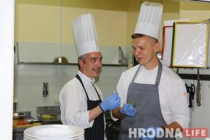 Кухня – это международный язык. Звездный шеф из Франции готовил вместе с гродненскими поварами блюда в стиле Прованс