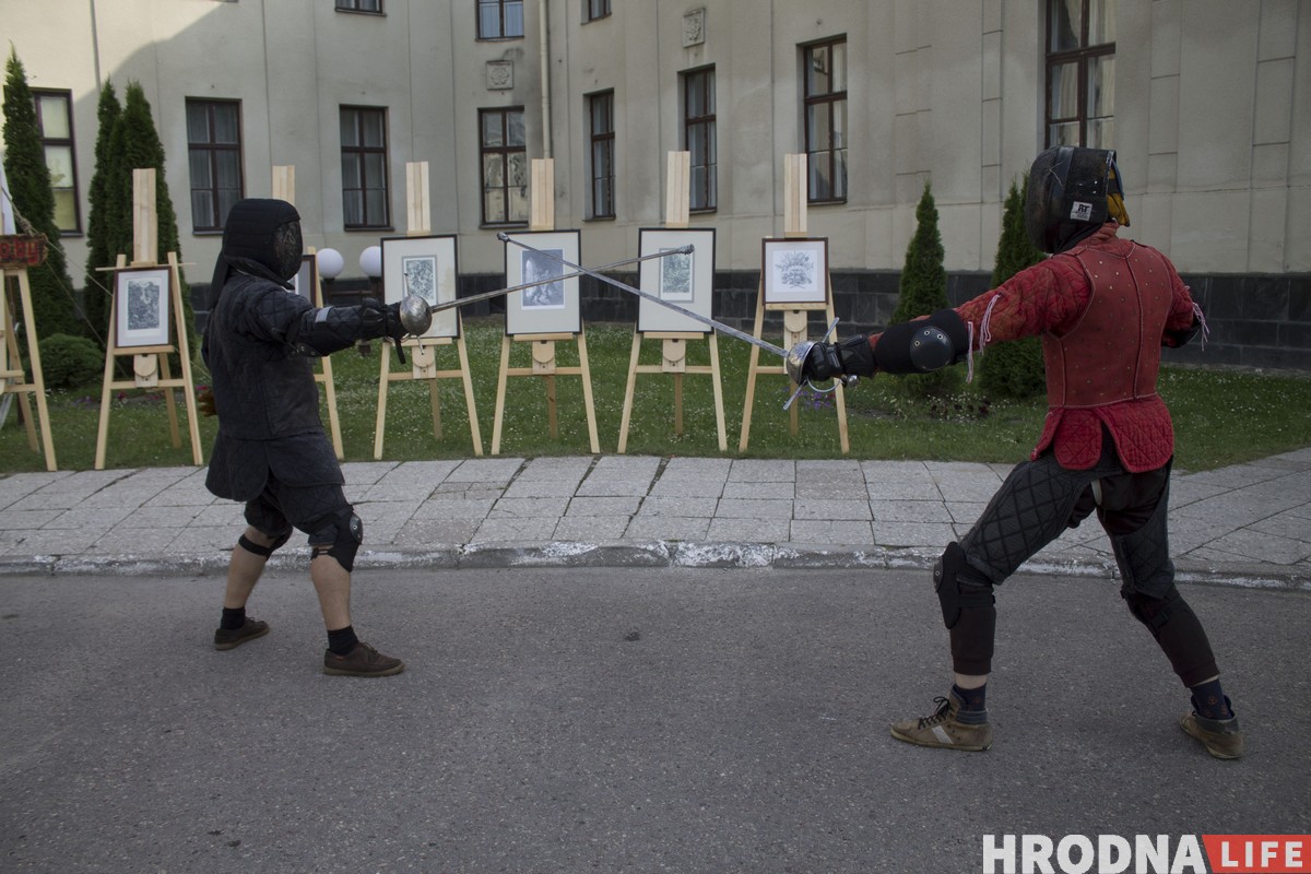 В Гродно презентовали движение HEMA, которое хотят сделать олимпийским видом спорта В Гродно презентовали движение HEMA, которое хотят сделать олимпийским видом спорта