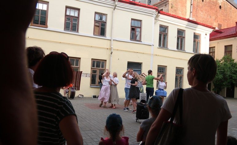 В дворике бывшей "Крыгі" появится ресторан восточной кухни. Начались общественные обсуждения