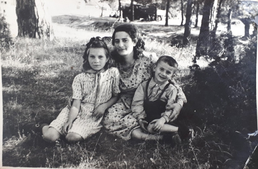 Смотрите, как выглядят черно-белые снимки Гродно, раскрашенные нейросетью Смотрите, как выглядят черно-белые снимки Гродно, раскрашенные нейросетью