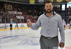 Свитер под своды арены, а номер изымут из обращения: в Гродно поблагодарили Андрея Коршунова за карьеру