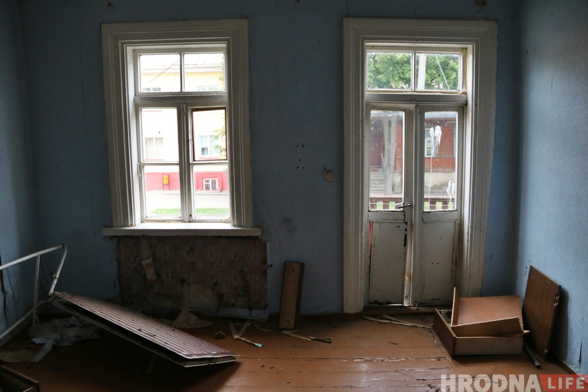 Старые дома на Мицкевича попытаются сохранить. Их будут продавать по одному Старые дома на Мицкевича попытаются сохранить. Их будут продавать по одному