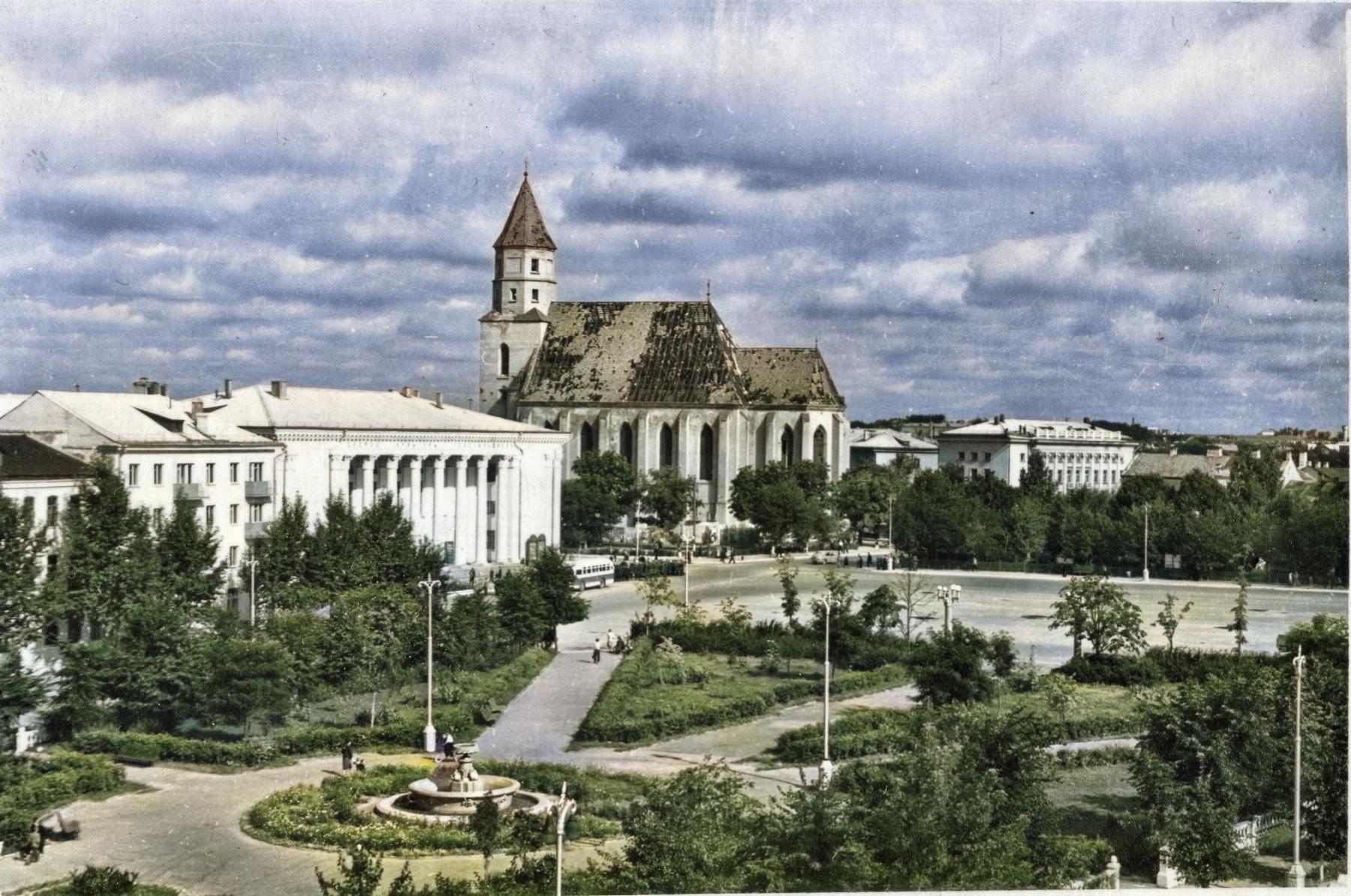 Смотрите, как выглядят черно-белые снимки Гродно, раскрашенные нейросетью Смотрите, как выглядят черно-белые снимки Гродно, раскрашенные нейросетью