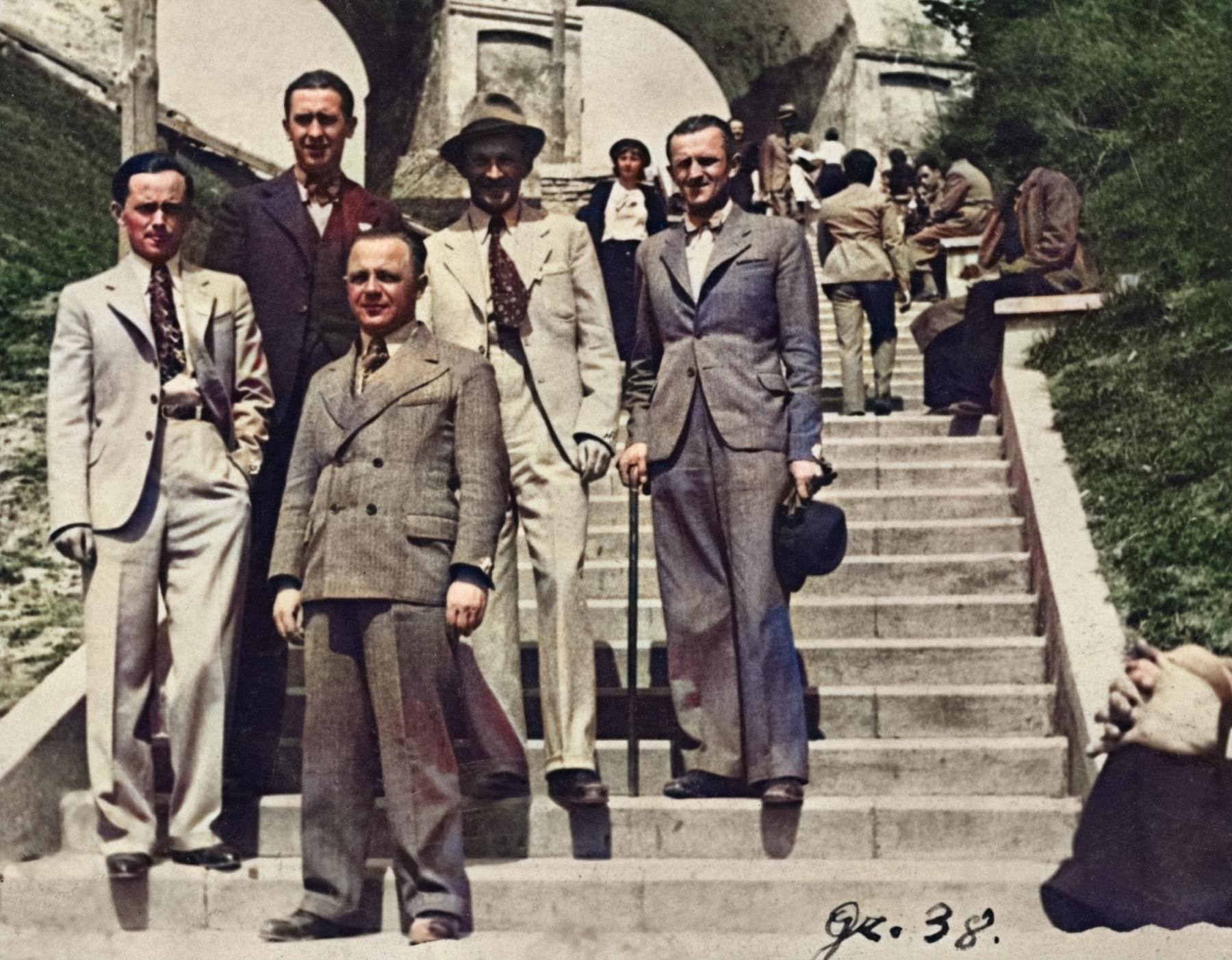 Смотрите, как выглядят черно-белые снимки Гродно, раскрашенные нейросетью Смотрите, как выглядят черно-белые снимки Гродно, раскрашенные нейросетью