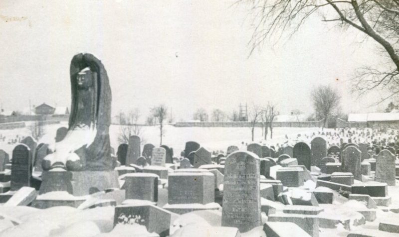 Памятник на могиле Найдуса стоял до последнего: в Гродно нашли неизвестные снимки уничтоженного еврейского кладбища