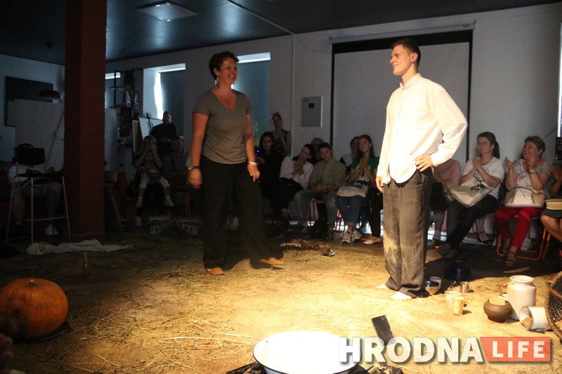 “Записная”. В Гродно показали перформанс по дневнику узника гетто “Записная”. В Гродно показали перформанс по дневнику узника гетто