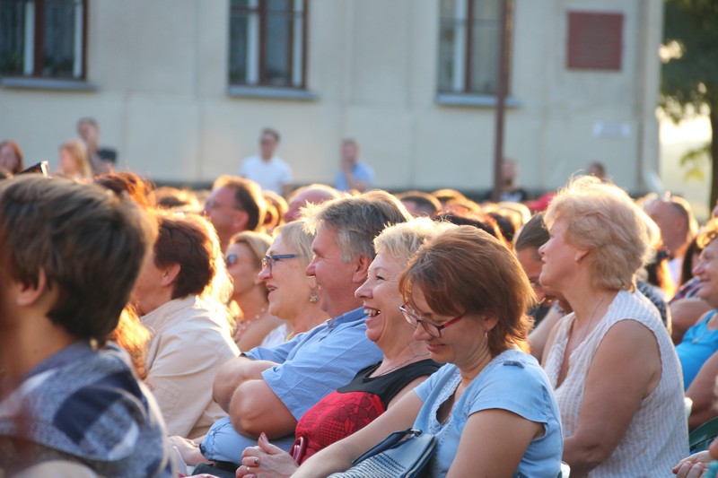 Сезон "Джазовых историй” закрыли концертом у Нового замка Сезон "Джазовых историй” закрыли концертом у Нового замка