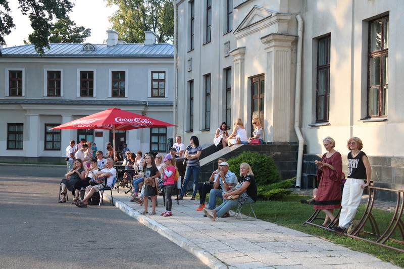 Сезон "Джазовых историй” закрыли концертом у Нового замка Сезон "Джазовых историй” закрыли концертом у Нового замка