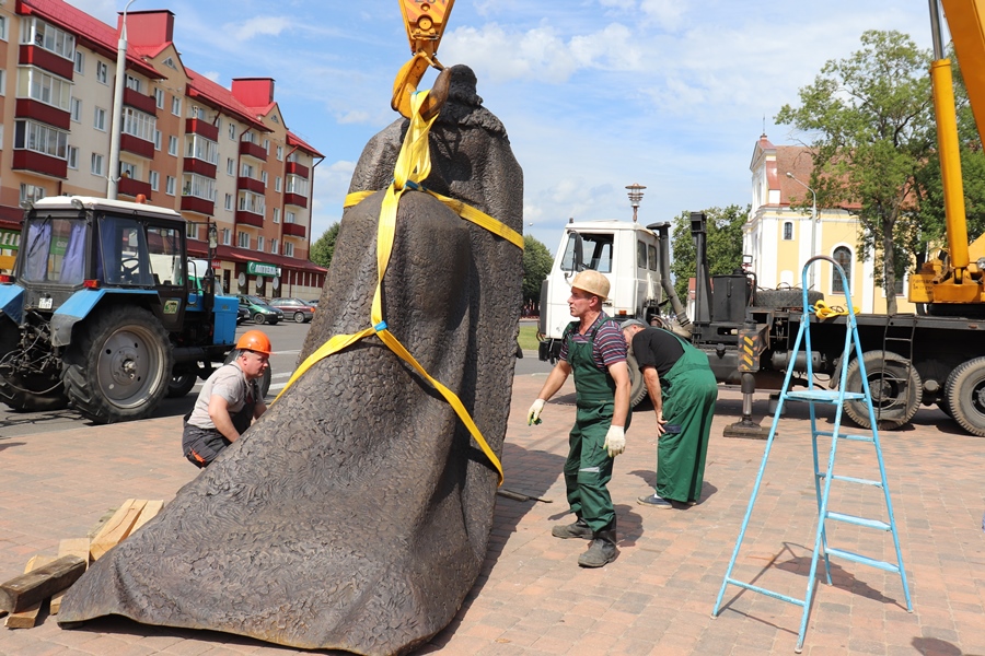 В Лиде установили памятник Гедимину. Но скульптуру вы пока не увидите В Лиде установили памятник Гедимину. Но скульптуру вы пока не увидите