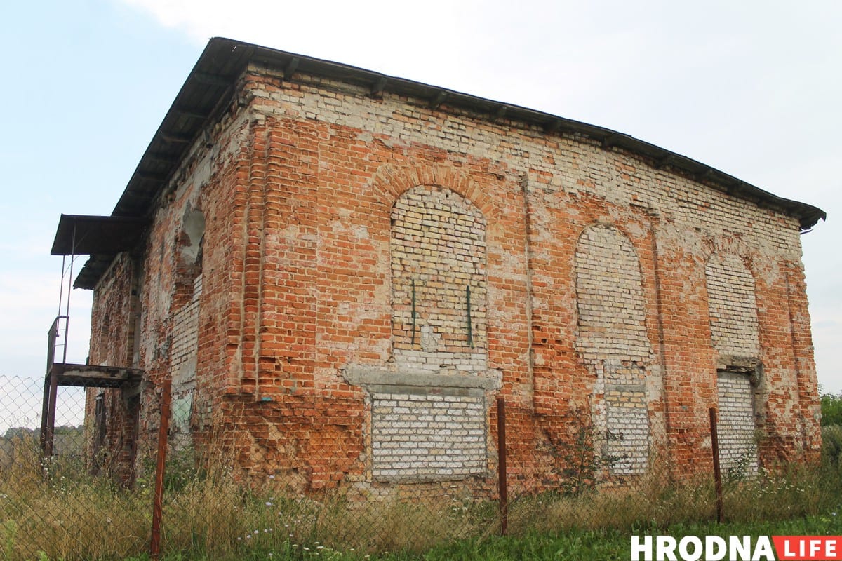 "Вернуть местечку корни". Как волонтеры восстанавливают старое иудейское и лютеранское кладбище "Вернуть местечку корни". Как волонтеры восстанавливают старое иудейское и лютеранское кладбище