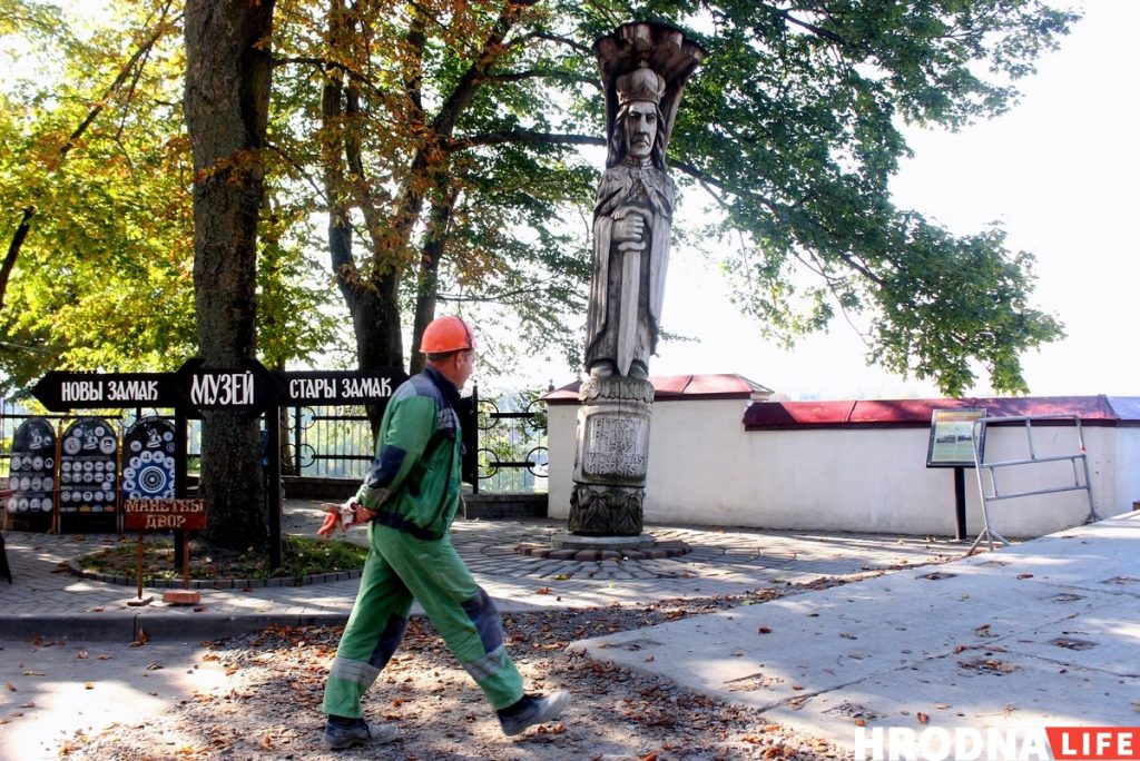 Что делать с Витовтом? В Гродно деревянная статуя великого князя может скоро упасть