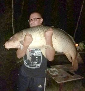 Житель Вороново поймал 32-килограммового карпа… и переселил его в Минскую область Житель Вороново поймал 32-килограммового карпа… и переселил его в Минскую область