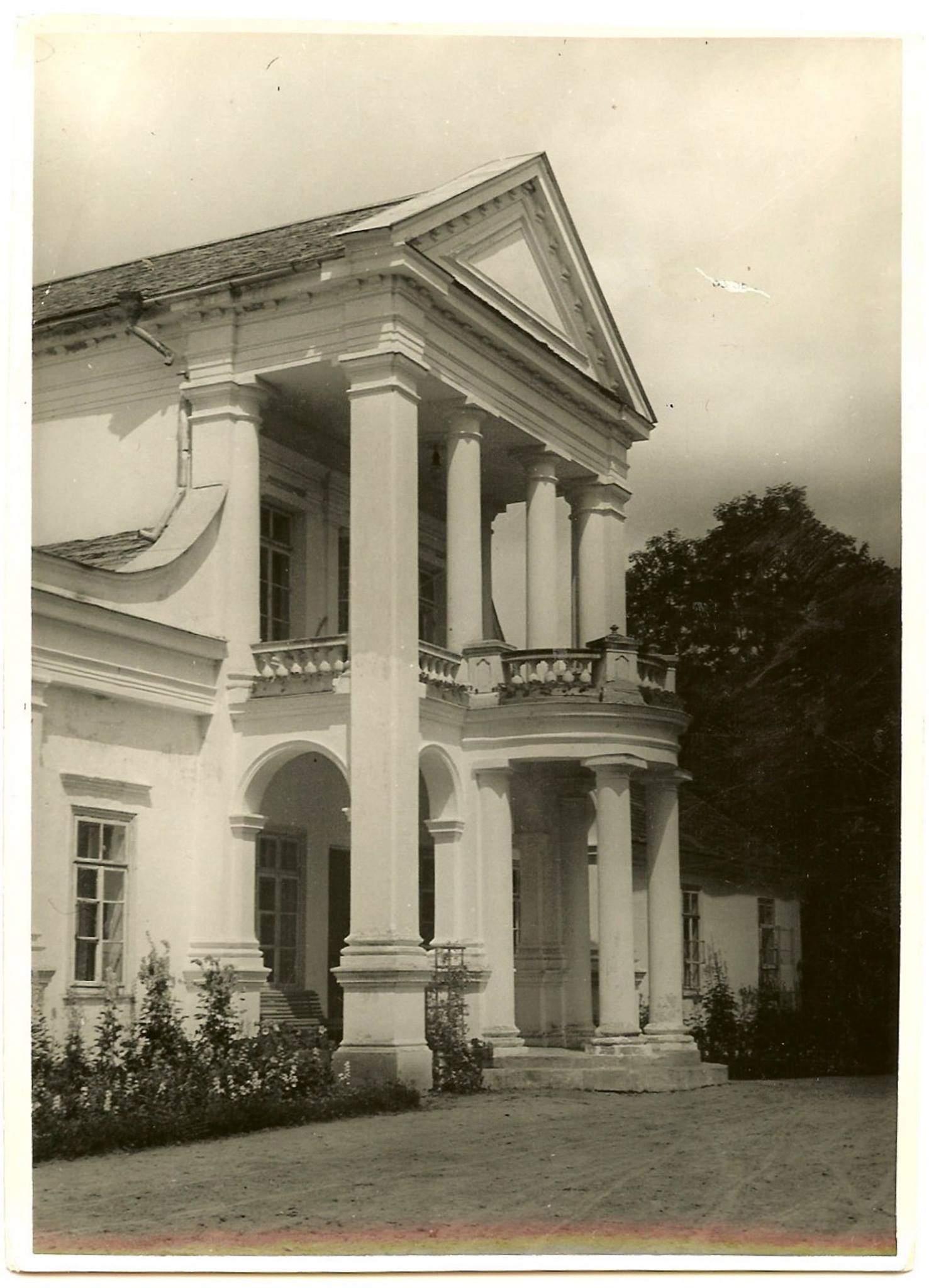 "Здесь есть гений места". Как российский бизнесмен с белорусскими корнями оживляет Подороск "Здесь есть гений места". Как российский бизнесмен с белорусскими корнями оживляет Подороск