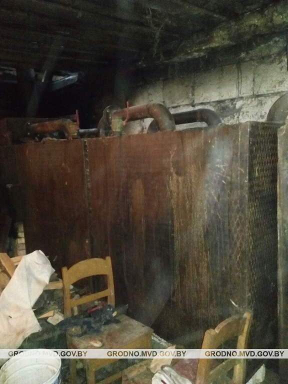 Сварщик изготовил 1700 литров браги на ферме, где он и работает Сварщик изготовил 1700 литров браги на ферме, где он и работает