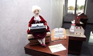 Дом Ожешко и Лидский замок. В филармонии открывают выставку миниатюр