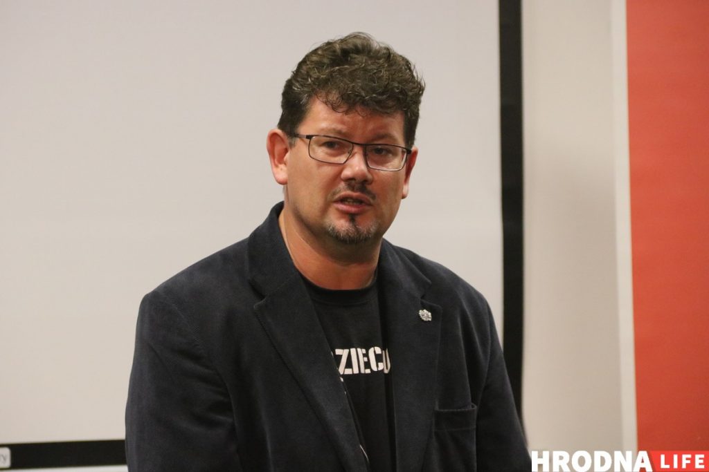 Что такое ПЭН и почему там ссорятся. Андрей Хаданович о скандальном конфликте белорусских литераторов Что такое ПЭН и почему там ссорятся. Андрей Хаданович о скандальном конфликте белорусских литераторов