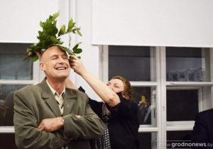 Эскизы будущих построек и гродненский Стоунхендж: выставка архитектурных работ Александра Штена открылась в «Фестивальном» Эскизы будущих построек и гродненский Стоунхендж: выставка архитектурных работ Александра Штена открылась в «Фестивальном» :: Культура :: Гродненская правда