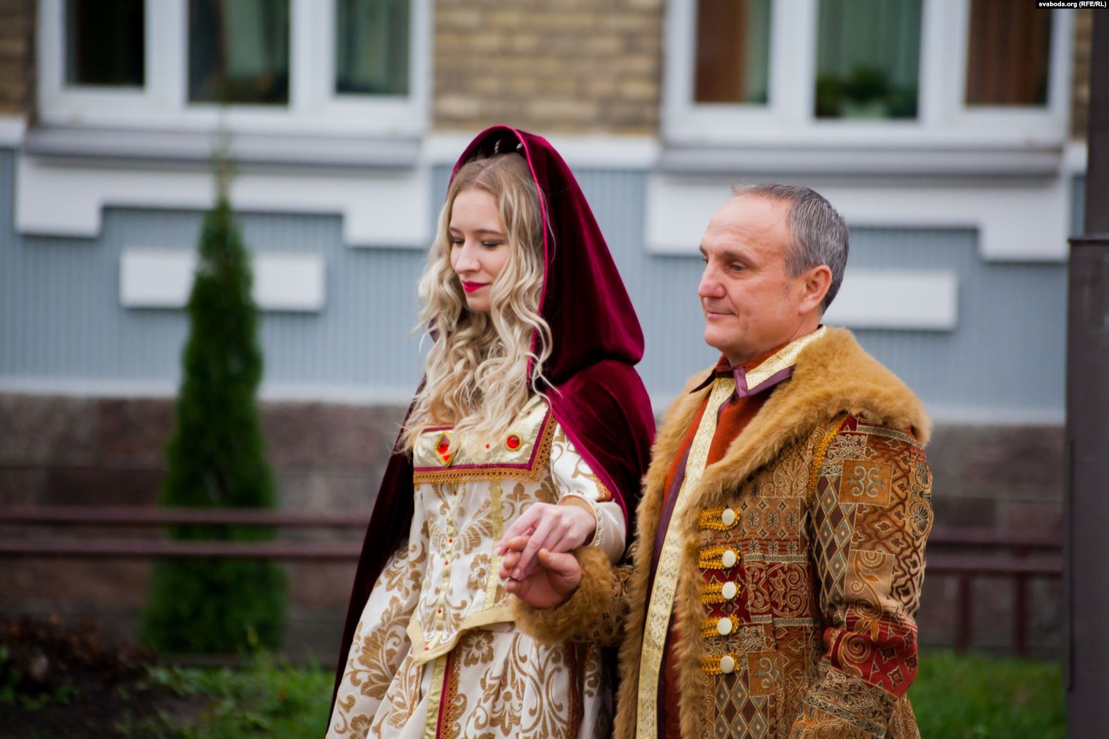 В Слониме открыли бюст Михаилу Казимеру Огинскому В Слониме открыли бюст Михаилу Казимеру Огинскому