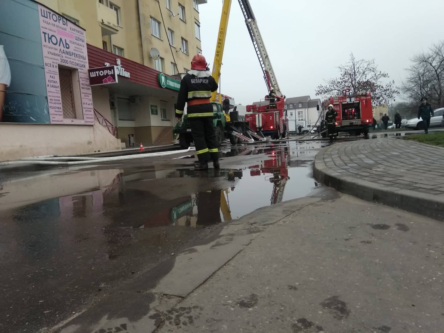 В центре Гродно горело жилое здание (обновлено) В центре Гродно горело жилое здание (обновлено)