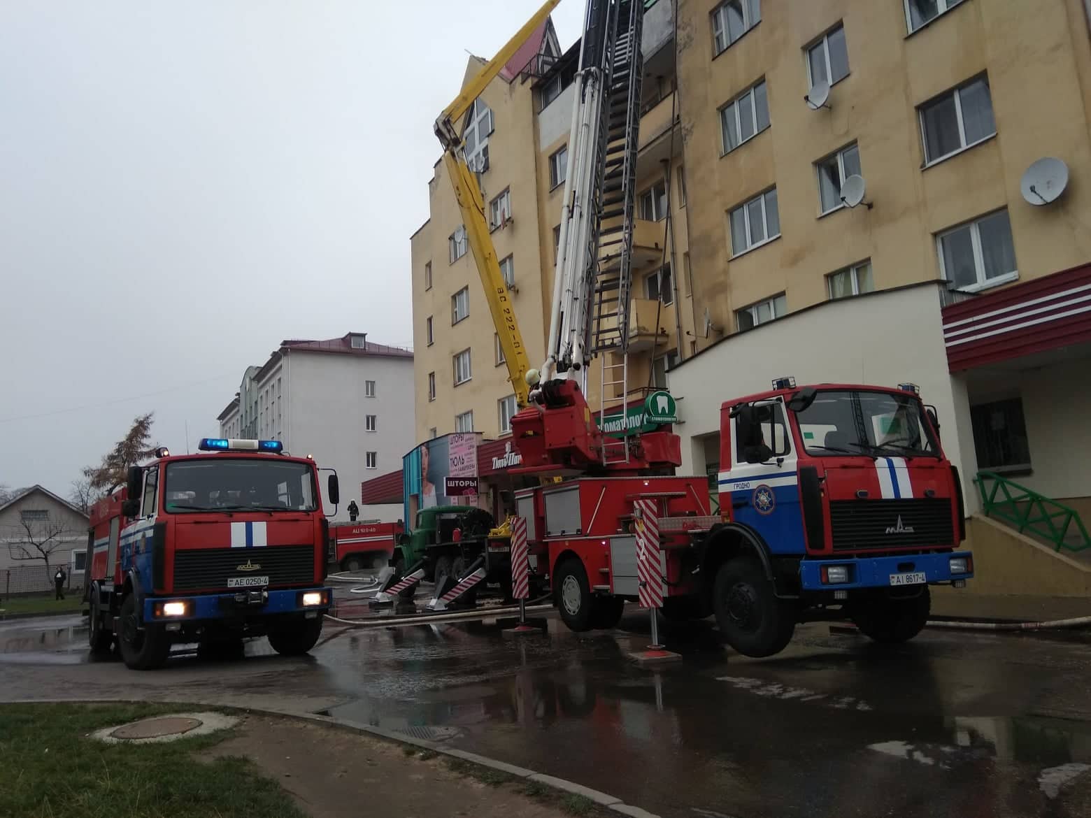 В центре Гродно горело жилое здание (обновлено) В центре Гродно горело жилое здание (обновлено)